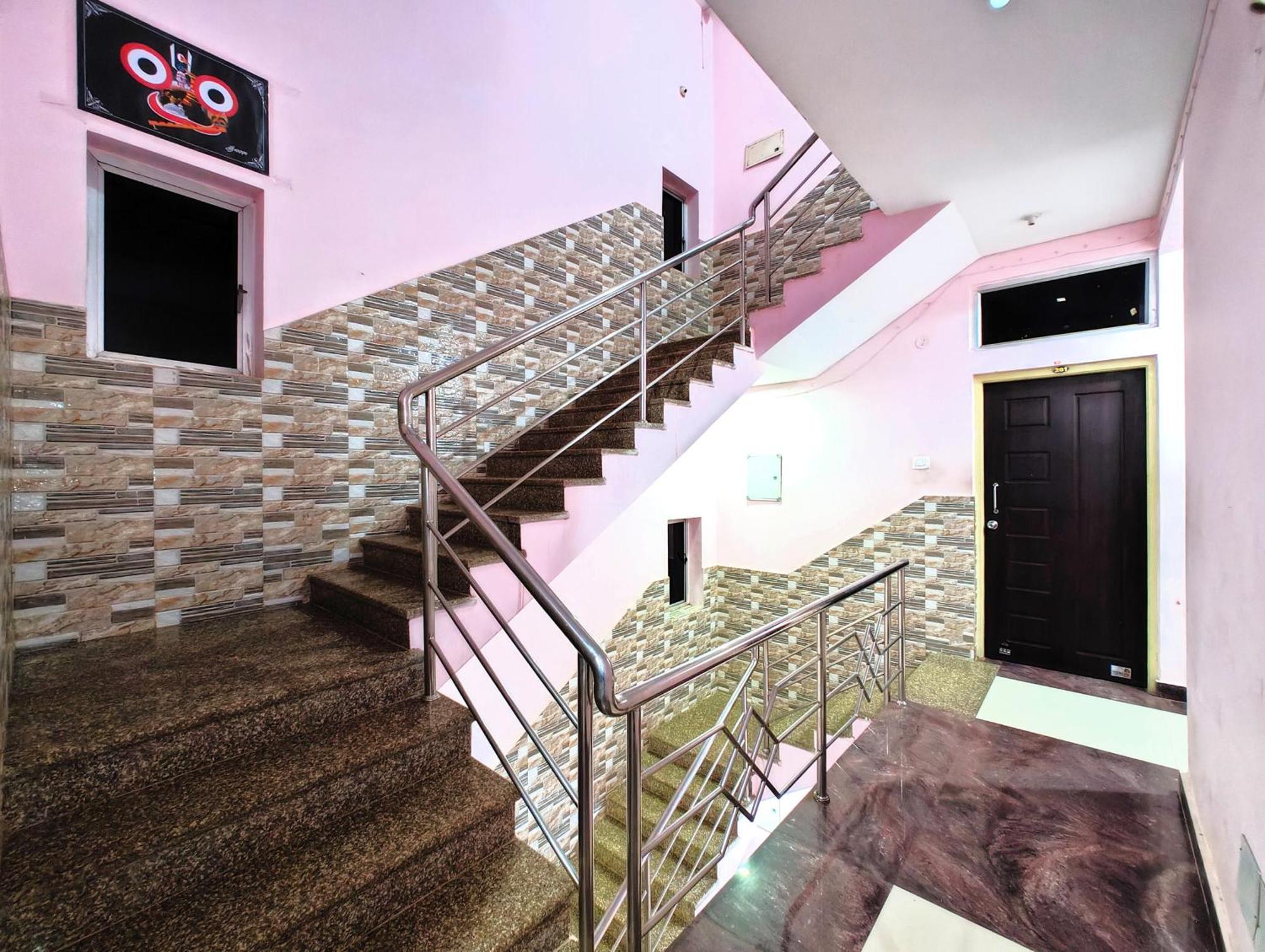 Goroomgo Planet 9 Near Sea Beach - Excellent Customer Choice- Best Seller Hotel 3*